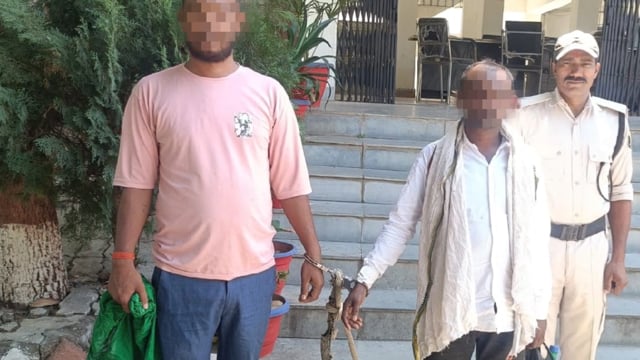 पुलिस ने एनबिडब्लू दो वारंटीयों को किया गिरफ्तार भेजा न्यायालय