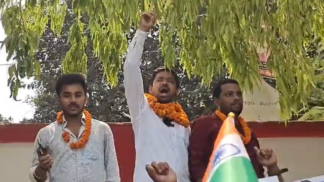 TRE 4 विज्ञापन के लिए समस्तीपुर में गरजे छात्र नेता दिलीप, आमरण अनशन की चेतावनी