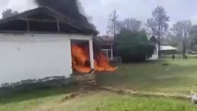 ➡️....मणिपुर में एक बार फिर हिंसा भड़क गई है,