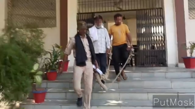 पुलिस ने दो वारंटी को किया गिरफ्तार भेजा न्यायालय