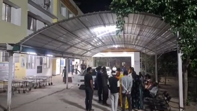सड़क दुर्घटना में होमगार्ड समेत दो की मौत ,दो घायल
