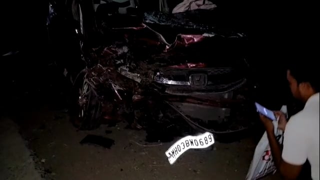 करडखेल पाटी जवळ दोन कारचा भीषण अपघात,अपघातात एका महिलेचा दुर्दैवी मृत्यू