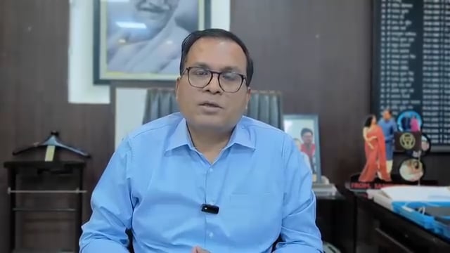 भगवद गीता प्रतियोगिता का फिर होगा आयोजन
शाहजहांपुर। जिलाधिकारी धर्मेंद्र प्रताप सिंह के निर्देशन में गत वर्ष की तरह इस वर्ष भी भगवद गीता प्रतियोगिता आयोजित की जाएगी। प्रतियोगिता का उद्देश्य विद्यार्थियों में नैतिक मूल्यों, संस्कारों और भारतीय संस्कृति के प्रति जागरूकता बढ़ाना है।