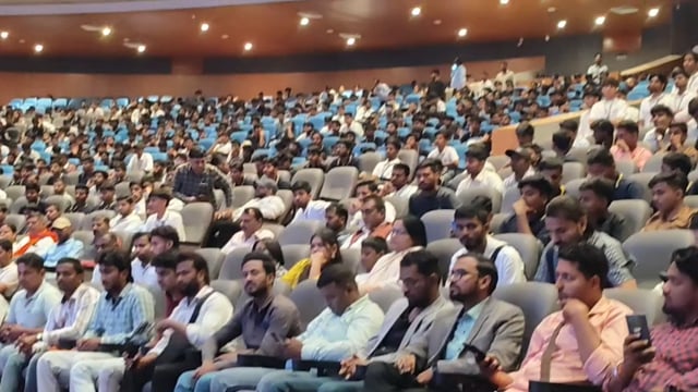 रिजल्ट में चमके सितारे, सम्मान में बरसे हजारों-लाखों रुपये