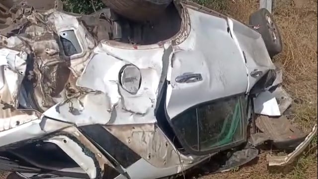 बीड जिल्ह्यातील केजचे तहसीलदार राकेश गिड्डे यांचा लातूर जिल्ह्यातील रेणापूर जवळ अपघातात दुर्दैवी मृत्यू