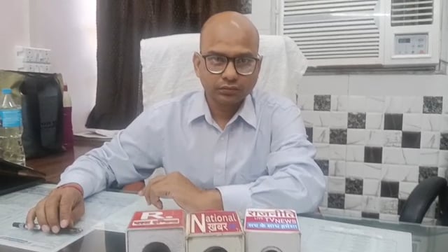 आगरा के सरकारी अस्पताल की डॉक्टर अमित अग्रवाल जी ने दी आगरा के लोगों को आयुष्मान कार्ड की सही जानकारी