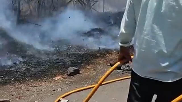 मंत्र्यांच्या दौऱ्यात कार्यकर्त्यांनी असा बार काढला आगच लागली