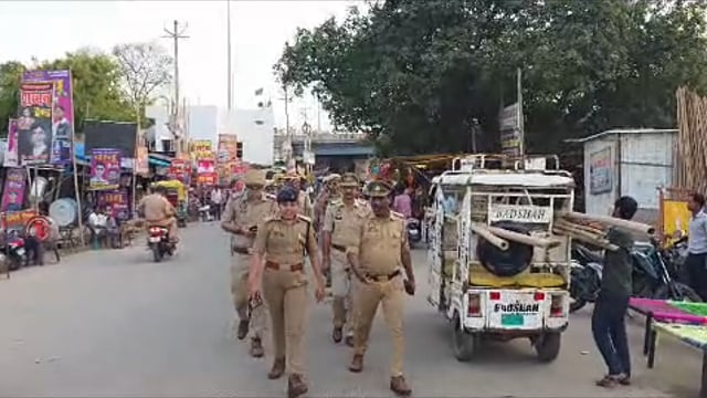 कटरा में पुलिस की पैदल गश्त, सुरक्षा व्यवस्था का लिया जायजा