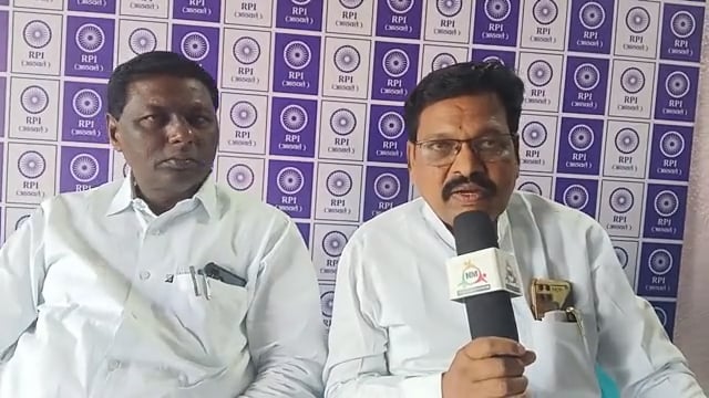 आटपाडीतील भारत जवळे व प्रसाद जवळे अशोक खरातची दुसरी कॉपी चौकशीची मागणी अन्यथा आंदोलन 