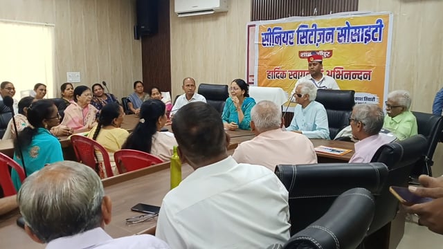 सीनियर सिटिजन सोसायटी नगर आयुक्त सौम्या गुरु रानी