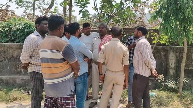 गेहूं के खेत में काम के दौरान विषैले सांप का हमला, मौके पर गई जान