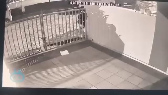 शाहजहांपुर में सिटी पार्क फेस 2 में बैंक कर्मचारियों के घर चोरी हुई सीसीटीवी कैमरे में कैद हुआ