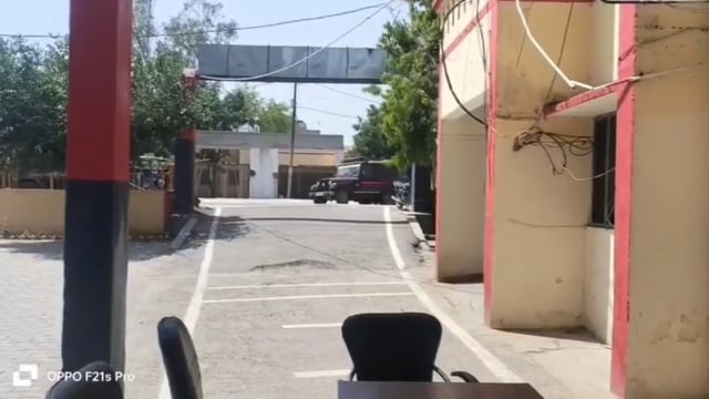 जानलेवा हमले के मामले में दो आरोपी गिरफ्तार
शाहजहांपुर, संवाददाता। मदनापुर थाना पुलिस ने जानलेवा हमले के मामले में वांछित दो आरोपियों को गिरफ्तार कर बड़ी सफलता हासिल की है। दोनों अभियुक्तों को मंगलवार को मुखबिर की सूचना पर गुलेला खेड़ा चौराहा, कांट रोड से पकड़ा गया।