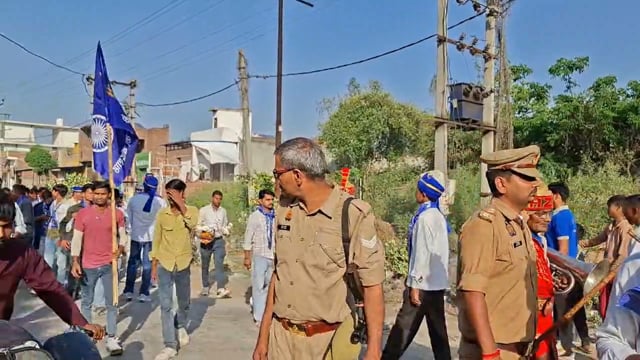 मेरठ ग्राम सैफपुर फिरोजपुर रामराज में डॉक्टर भीमराव अंबेडकर की जयंती धूमधाम से निकल गई।