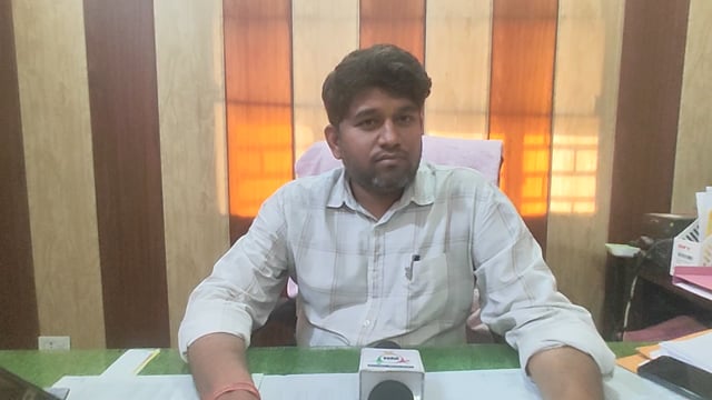 S.D.O राया ने स्मार्ट मीटर से परेशान लोगों की समस्या सुनने के बाद समाधान का वादा किया