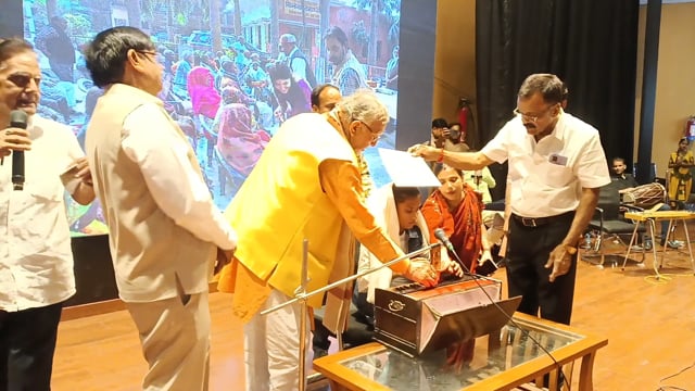 शुरू की धारा 40 के पार संगीत सुना के 1100 रुपए लगा दिए