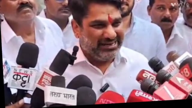 कोल्हापूर महानगरपालिकेत आम सतेज  पाटील आले असता पत्रकारांच्या प्रश्नाला उत्तर दिले