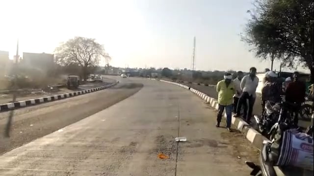 लोहारा जवळ ट्रक व दुचाकीचा भीषण अपघात,दुचाकीवरील दोघे गंभीर जखमी