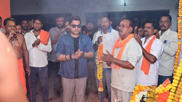 आलापल्ली में अय्यप्पा स्वामी महापडी पूजा उत्साह के साथ सम्पन्न:- माजी मंत्री राजे अब्रिशराव आत्राम की विशेष ऊपस्थीती