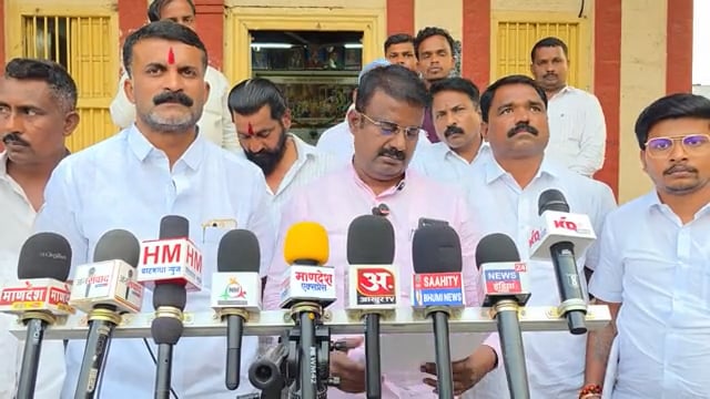 अनिल पाटील यांनी पुरावे सादर केल्यानंतर
 यु.टी .जाधव यांनी केलेला बचाव