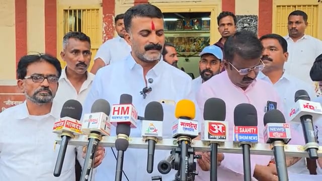 आरोप प्रत्यारोप करण्यापेक्षा शहरातील नागरिकांच्या अपेक्षा पूर्ण करण्यासाठी आपण एकत्र काम करूया ऋषिकेश देशमुख