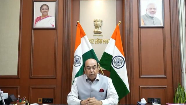 अब जनगणना में शामिल होना और भी आसान! मोबाइल ऐप और ऑनलाइन पोर्टल के माध्यम से अपनी जानकारी साझा करें। बिहार के महामहिम राज्यपाल सैयद अता हसनैन का संदेश