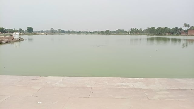 जलालाबाद में राम तालाब है परशुराम मंदिर शाहजहांपुर 