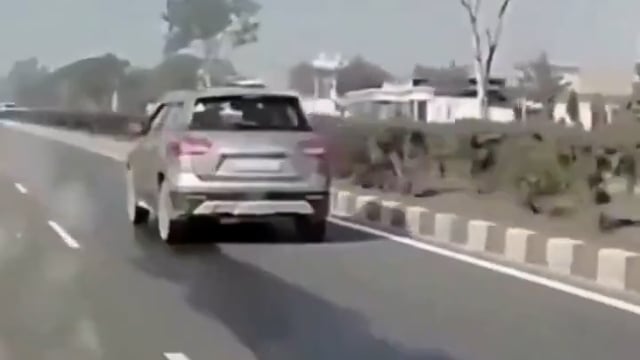 राजस्थान में झुंझुनूं मे गाड़ी चलाने का नया तरीका