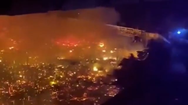 ➡️.....मलेशिया में लगी भीषण आग, 1500 घर जलकर खाक हुए