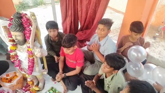 मथुरा के हरनोल में मनायी भगवान परशुराम की जंयती यह कार्यक्रम पंडित दिनेश भारद्वाज ब ग्रामवासीयो द्वारा कराया गया 