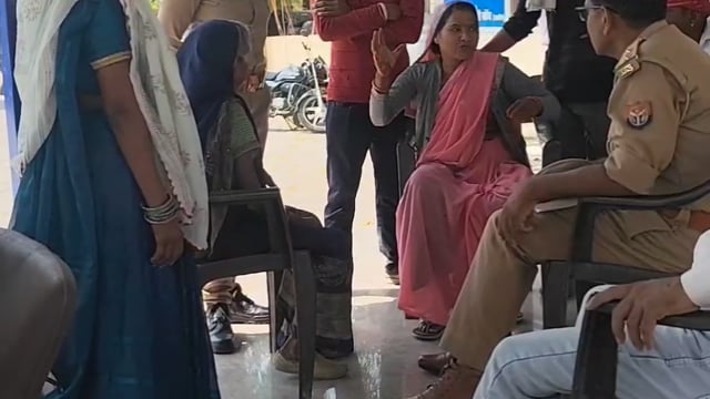 कोंच,बसोब गांव में जमीनी विवाद में मारपीट, का आरोप, महिला ने पुलिस से कार्रवाई की मांग