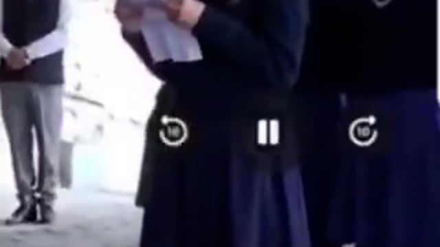 ➡️....कांग्रेस शासित हिमाचल प्रदेश के.....*
*एकेएम स्कूल, ददाहू, सिरमौर में इस्लाम के बारे में सीखते छात्र 
*लेंसकार्ट और TCS के बाद अब स्कूलों में भी जिहाद का गंदा खेल चल रहा है*
