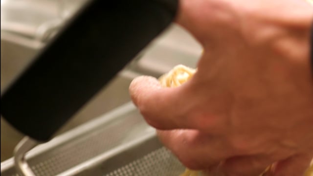 Tagli funghi e trenette