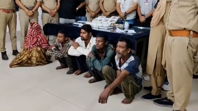 आगरा जीआरपी की बड़ी सफलता आगरा कैंट पुलिस टीम ने चार सातिर चोरों और एक अभियुक्ता को किया गिरफ्तार