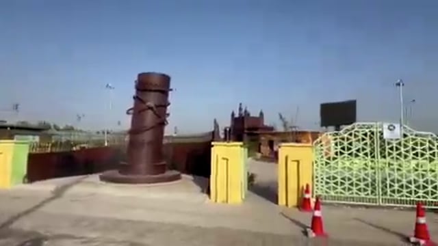 ➡️.....मुरादाबाद-पीतल नगरी में मुरादाबाद विकास प्राधिकरण ने ऑटोमोबाइल इंडस्ट्रीज से निकले धातु कचरे से 7 अजूबा पार्क बनाया है। पार्क में विश्व के 7 अजूबों के साथ देश की धरोहरों को भी शामिल किया गया है।