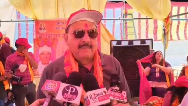 आगरा शहर जीआईसी ग्राउंड में झूलेलाल जयंती पर मेले का भव्य आयोजन आज भूमि पूजन किया गया जीआईसी ग्राउंड में 26 तारीख को लगे