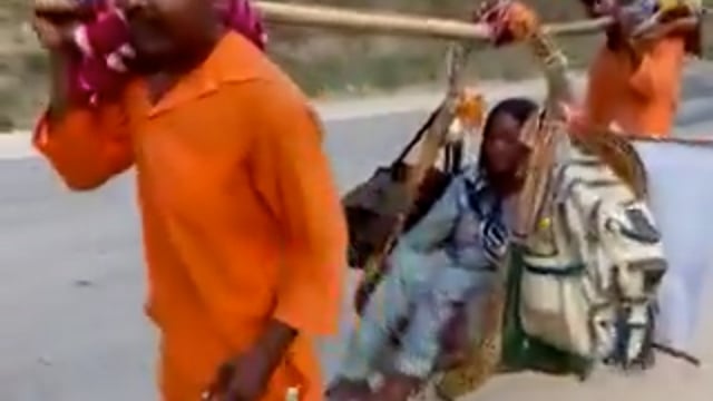 ➡️......रुद्रप्रयाग - आस्था और मातृभक्ति की अनोखी मिसाल सामने आई है,