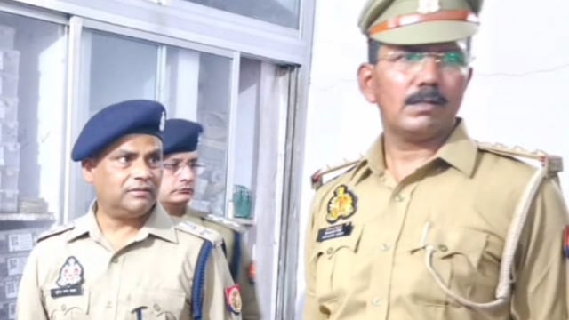 MANT-छाता कोतवाली का बार्षिक निरिक्षण : व्यवस्थाओ क़ी परखी नब्ज़, अपराधियों पऱ कड़ा सन्देश, SPRA सुरेश चंद्र रावत,,