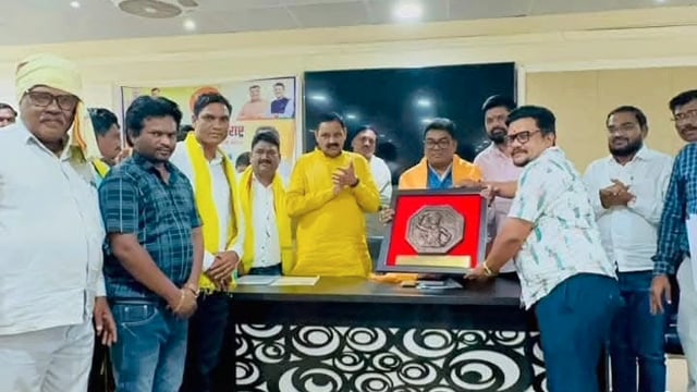 चंद्रपुर में भाजपा आदिवासी मोर्चा की जनसंवाद यात्रा को जबरदस्त समर्थन, संगठन मजबूत करने का संकल्प :डॉ देवराव होळी