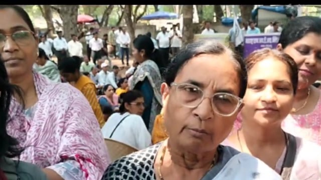 सरकारी कर्मचारी शिक्षकांचा संप तीव्र करण्याचा निर्धार .  चौथ्या दिवशी ही चर्चा निष्फळ ठरल्याने संप सुरूच राहणार.