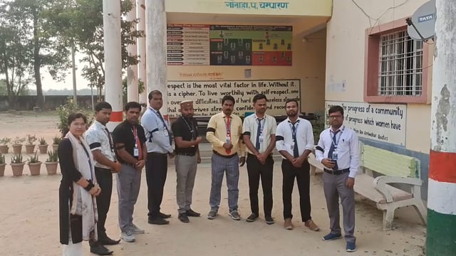 डॉ भीमराव अंबेडकर अवासीय विद्यालय बेलसंडी के शिक्षकों ने काला बिला लगाकर किया प्रदर्शन