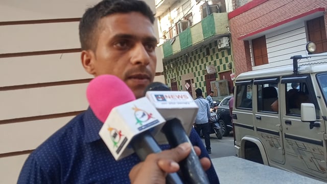 पेपर छुटने के बाद जानकारी देते 100 में 100 नंबर का पेपर था शाहजहांपुर