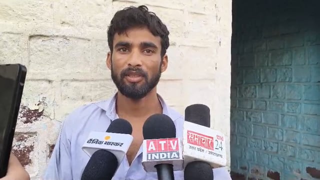 फरह ग्राम पिगरी में रविवार सुबह बंदरों के हमले से दर्दनाक हादसा बंदरों के हमले से छत से गिरकर व्यक्ति की मौत 