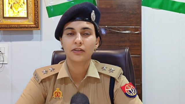 थाना कोतवाली पुलिस द्वारा गेस्ट हाउस पर छापेमारी कर 03 अभियुक्तगड़कोगिरफ्तारी के संबंध में सहायक पुलिस अधीक्षक