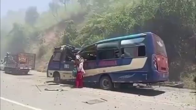 ➡️अंतरराष्ट्रीय-⬅️
आतंकी हमला-
कोलंबिया के पैन-अमेरिकन हाईवे पर विस्फोट में 16 लोगों की मौत, दर्जनों घायल, आतंकी हमले का शक
अधिकारियों ने बताया कि एल ट्यूनेल इलाके में एक एक्सप्लोसिव डिवाइस फटा, जिससे आसपास के वाहनों को नुकसान पहुंचा और 38 से अधिक लोग घायल हो गए। (RIA नोवोस्ती)