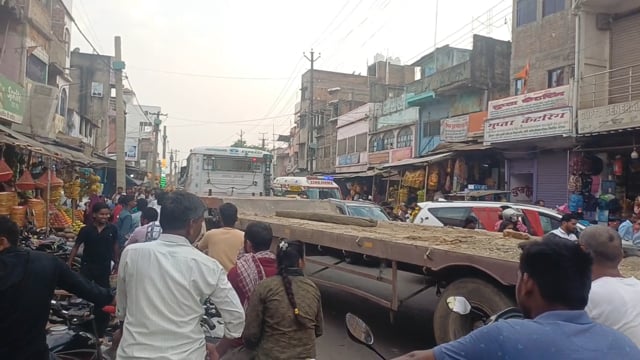 कटोरिया बाजार में अतिक्रमण का कहर: एनएच-333ए पर लगा भीषण महाजाम, एम्बुलेंस तक फंसी, शादी सीजन में घंटों जूझते रहे लोग