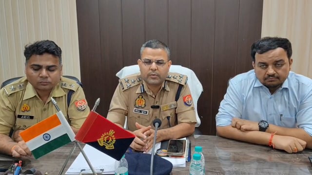 जनपद गाजीपुर में कानून व्यवस्था सामान्य है- वैभव कृष्ण पुलिस उपमहानिरीक्षक वाराणसी परिक्षेत्र 