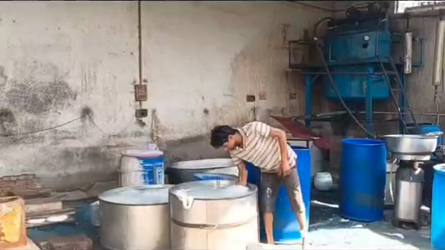 MANT-भोग से लेकर बाजार तक मिलावट का जाल! मथुरा में खाद्य विभाग का बड़ा एक्शन”