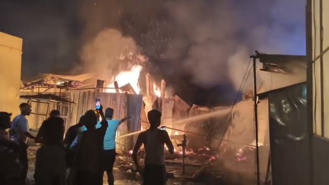 रात के सन्नाटे में आग का कहर… बगहा में छिपा है बड़ा राज?