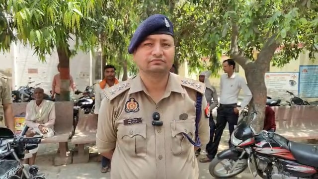 थाना पुवायाँ क्षेत्रान्तर्गत बड़ागांव स्थित फ्लाईओवर पर बोलेरो व मोटरसाइकिल की सड़क दुर्घटना में मोटरसाइकिल सवार एक पुर